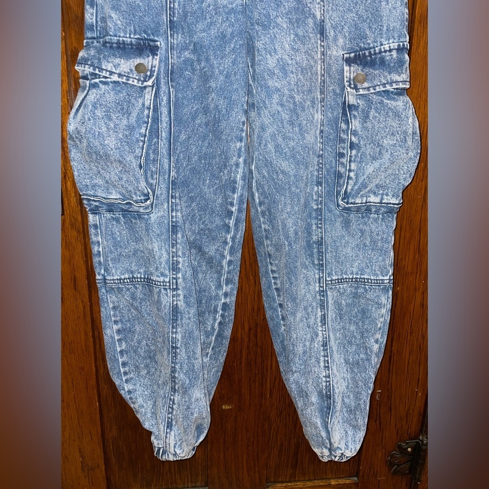 Future Collective with Kahlana Barfield Brown Medium Wash Cargo Jeans - Picture 4 of 11